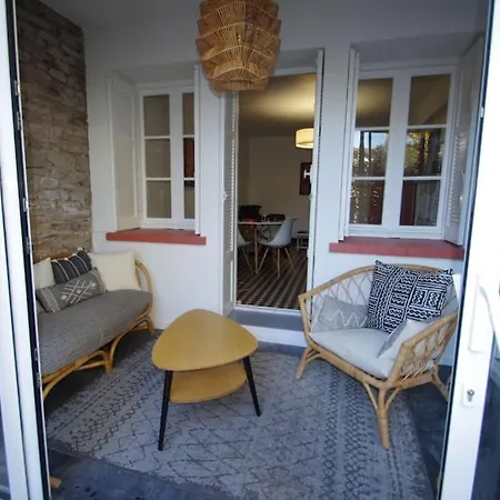 Avec Terrasse Et Jardin アパート