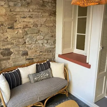 아파트 Avec Terrasse Et Jardin *