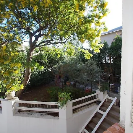 아파트 Avec Terrasse Et Jardin